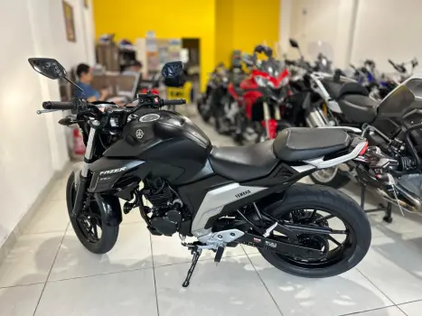 YAMAHA FZ 25 250 Fazer Flex , Foto 7