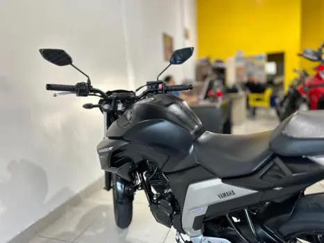 YAMAHA FZ 25 250 Fazer Flex , Foto 10