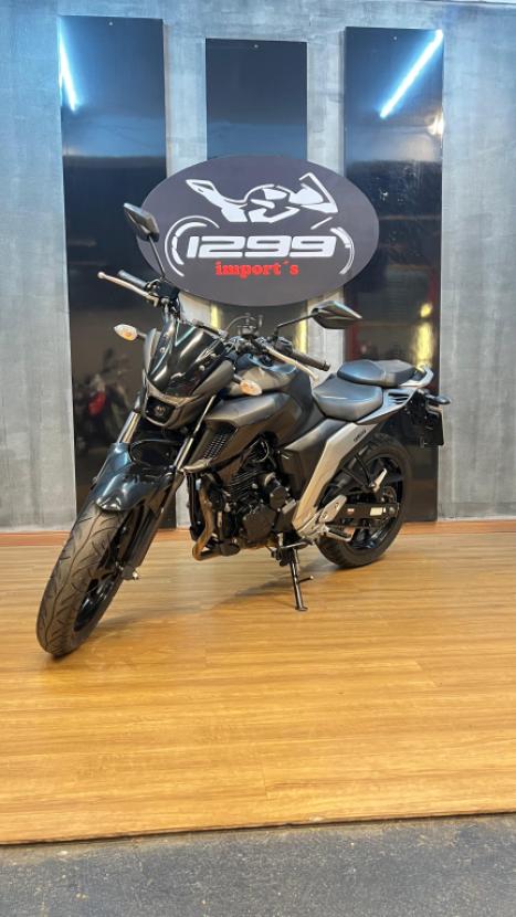 YAMAHA FZ 25 250 Fazer Flex , Foto 1