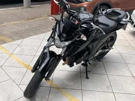 YAMAHA FZ6 Fazer 600 S, Foto 1