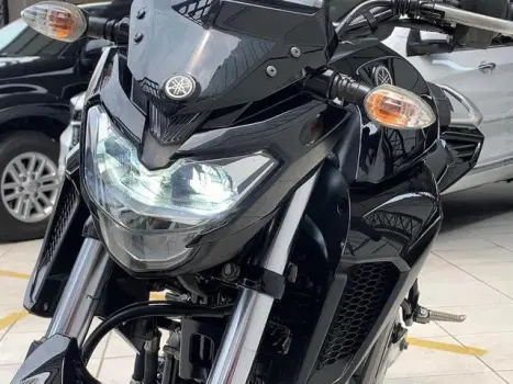 YAMAHA FZ6 Fazer 600 S, Foto 3