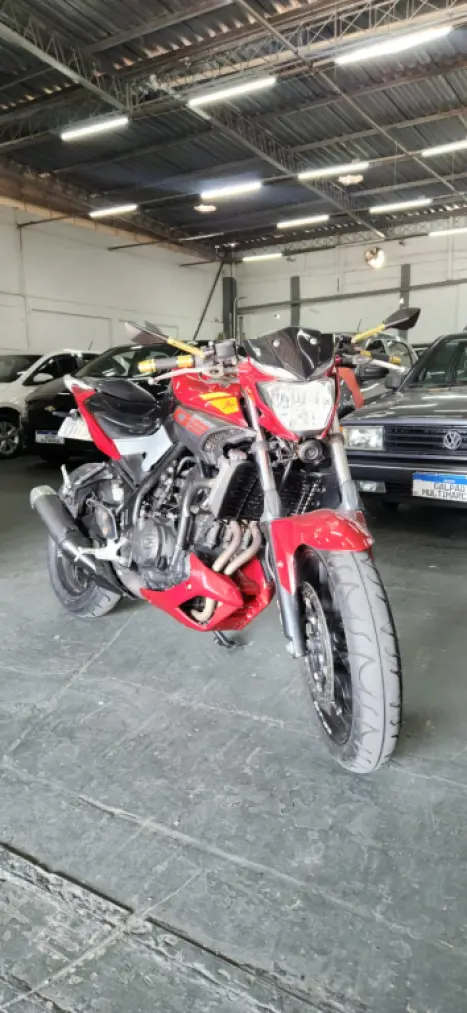 YAMAHA MT-03 300 , Foto 1