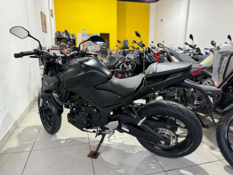 YAMAHA MT-03 300 ABS, Foto 7