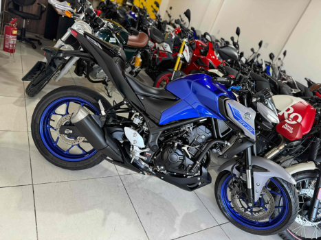 YAMAHA MT-03 300 ABS, Foto 6