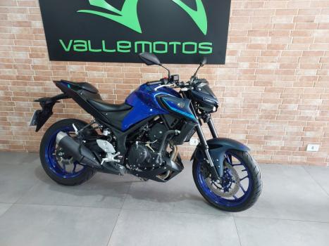 YAMAHA MT-03 300 ABS, Foto 2