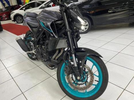 YAMAHA MT-03 300 ABS, Foto 3