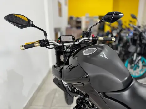 YAMAHA MT-03 300 ABS, Foto 7