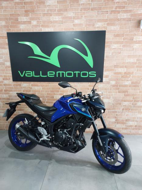 YAMAHA MT-03 300 ABS, Foto 4