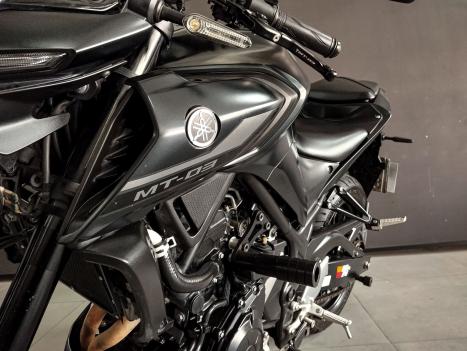 YAMAHA MT-03 300 ABS, Foto 13