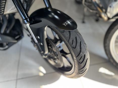 YAMAHA MT-03 300 ABS, Foto 4
