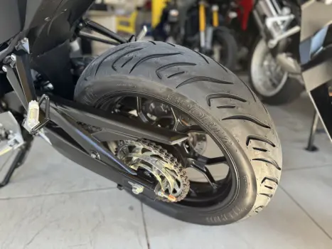 YAMAHA MT-03 300 ABS, Foto 10