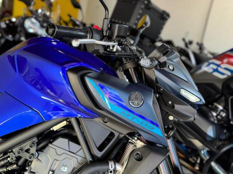 YAMAHA MT-03 300 ABS, Foto 4