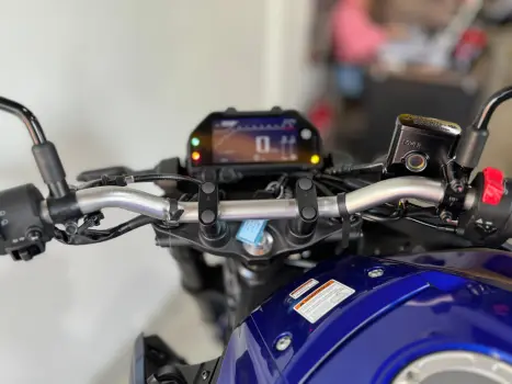 YAMAHA MT-03 300 ABS, Foto 11