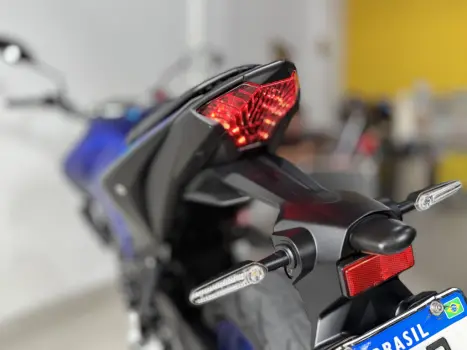 YAMAHA MT-03 300 ABS, Foto 8