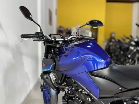 YAMAHA MT-03 300 ABS, Foto 9