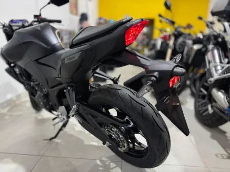 YAMAHA MT-03 300 ABS, Foto 8