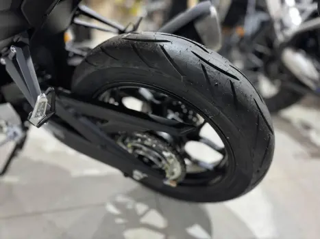 YAMAHA MT-03 300 ABS, Foto 9