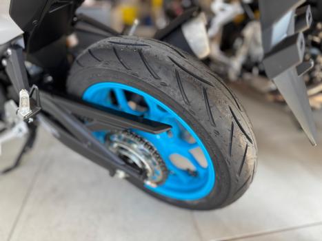 YAMAHA MT-03 300 ABS, Foto 10
