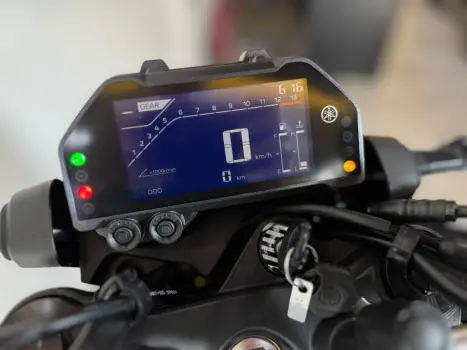 YAMAHA MT-03 300 ABS, Foto 13