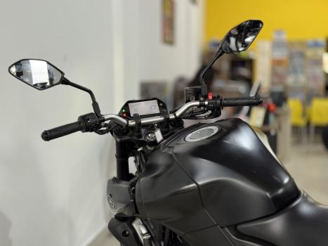 YAMAHA MT-03 300 ABS, Foto 11