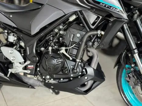 YAMAHA MT-03 300 ABS, Foto 5