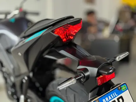 YAMAHA MT-03 300 ABS, Foto 10