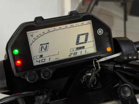 YAMAHA MT-03 300 ABS, Foto 13