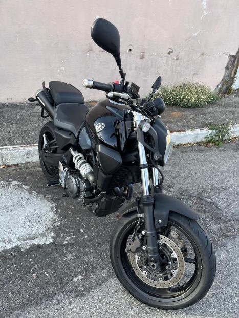 YAMAHA MT-03 660 , Foto 3