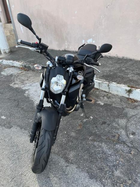 YAMAHA MT-03 660 , Foto 4