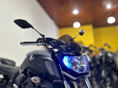 YAMAHA MT-07 700 ABS, Foto 2