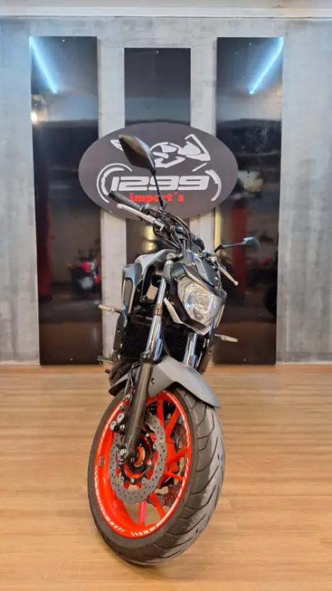 YAMAHA MT-07 700 ABS, Foto 7