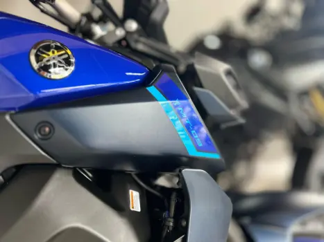YAMAHA MT-09 850 ABS, Foto 3