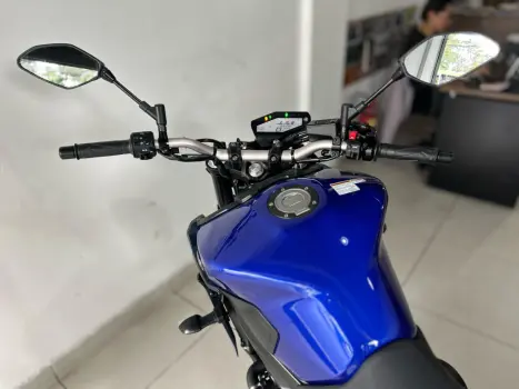 YAMAHA MT-09 850 ABS, Foto 11