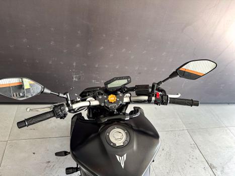 YAMAHA MT-09 850 ABS, Foto 13