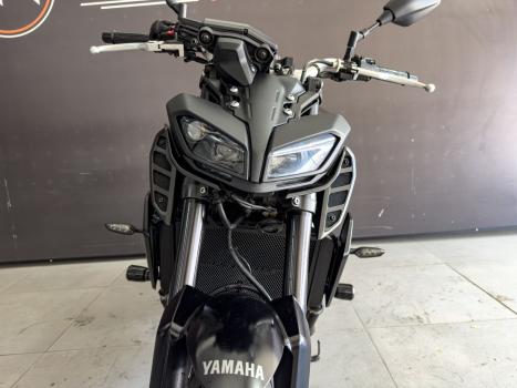 YAMAHA MT-09 850 ABS, Foto 15