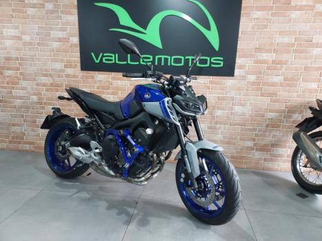 YAMAHA MT-09 850 ABS, Foto 3