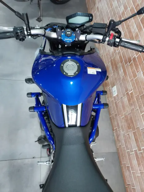 YAMAHA MT-09 850 ABS, Foto 10