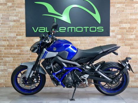 YAMAHA MT-09 850 ABS, Foto 2