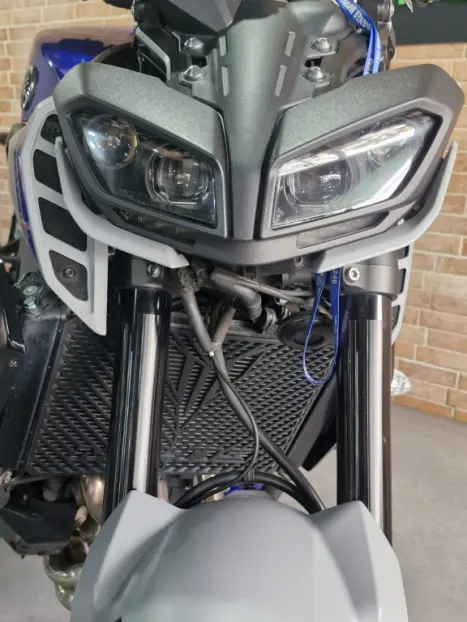 YAMAHA MT-09 850 ABS, Foto 5