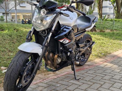 YAMAHA XJ6 600 N, Foto 4