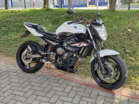 YAMAHA XJ6 600 N, Foto 1