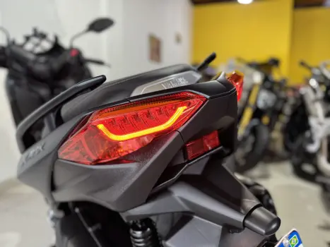 YAMAHA Xmax 250 , Foto 9