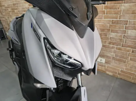 YAMAHA Xmax 250 , Foto 3