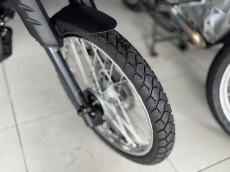 YAMAHA XTZ 250 LANDER, Foto 4