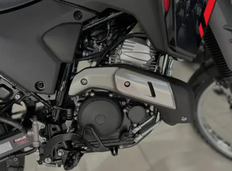 YAMAHA XTZ 250 LANDER, Foto 4