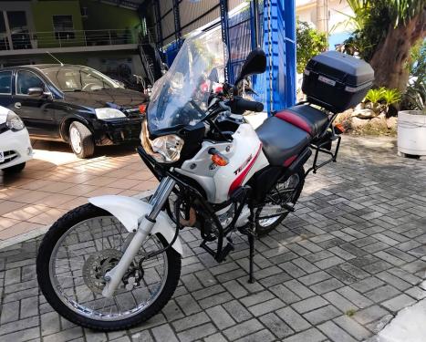 YAMAHA XTZ 250 TENER, Foto 3