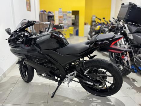YAMAHA YZF R15 150 ABS, Foto 8