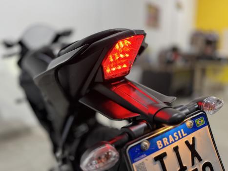 YAMAHA YZF R15 150 ABS, Foto 9