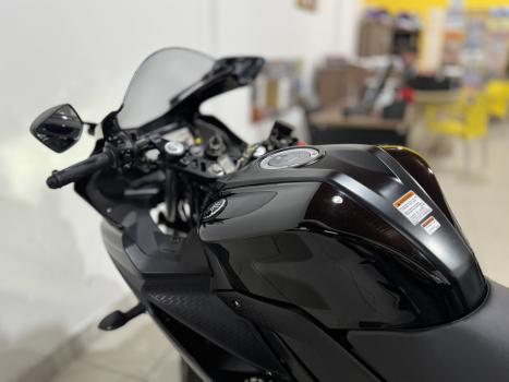 YAMAHA YZF R15 150 ABS, Foto 11