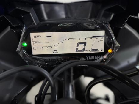YAMAHA YZF R15 150 ABS, Foto 10